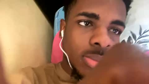 Snapshot of imaking01 chatting on January 17, 10:55 am imaking01 online show from January 17, 10:55 am