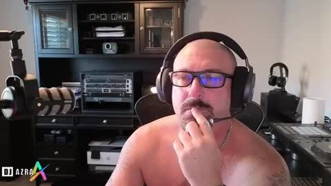 Snapshot of imdjazra chatting on October 2, 2:05 pm DJ Azra online show from October 2, 2:05 pm