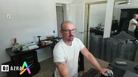 Snapshot of imdjazra chatting on March 2, 9:11 pm DJ Azra online show from March 2, 9:11 pm