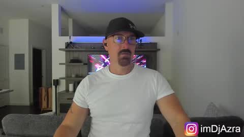 Snapshot of imdjazra chatting on September 27, 7:44 pm DJ Azra online show from September 27, 7:44 pm