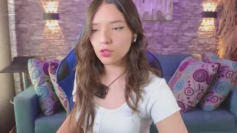 Karen  online show from September 24, 7:31 pm