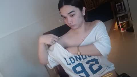 indestructabletrixie online show from March 18, 6:41 am