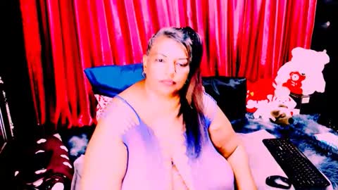Snapshot of indian_rubyxx chatting on September 13, 3:42 am indian_rubyxx online show from September 13, 3:42 am