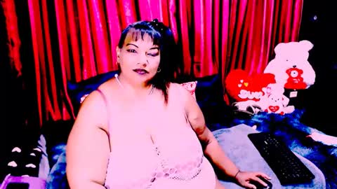 Snapshot of indian_rubyxx chatting on September 28, 7:23 pm indian_rubyxx online show from September 28, 7:23 pm