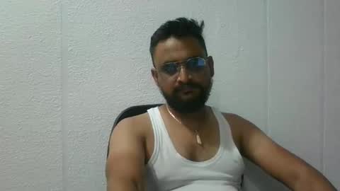 Snapshot of indianlover1433 chatting on September 29, 10:03 am Indian lover online show from September 29, 10:03 am
