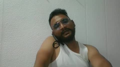 Snapshot of indianlover1433 chatting on September 16, 6:05 am Indian lover online show from September 16, 6:05 am