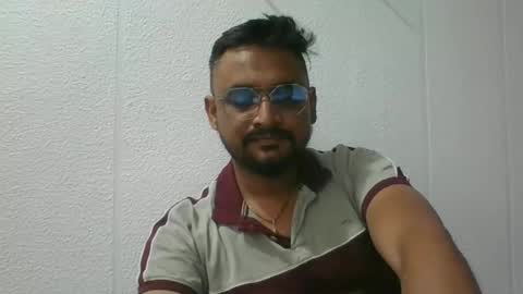 Snapshot of indianlover1433 chatting on October 17, 5:11 am Indian lover online show from October 17, 5:11 am