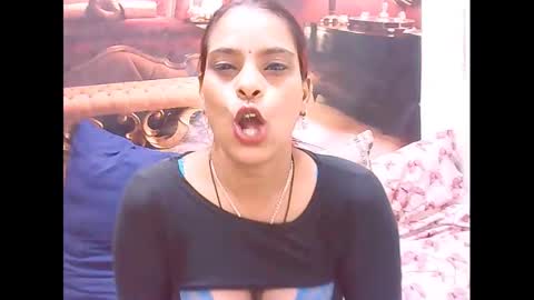 indiansexyass4u2luv online show from February 26, 2:30 am