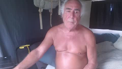 indieapenut online show from April 12, 10:03 pm