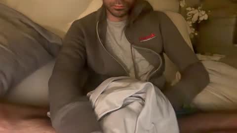 just1dude online show from December 2, 4:46 am