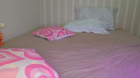 ingridequinti online show from December 14, 3:13 am