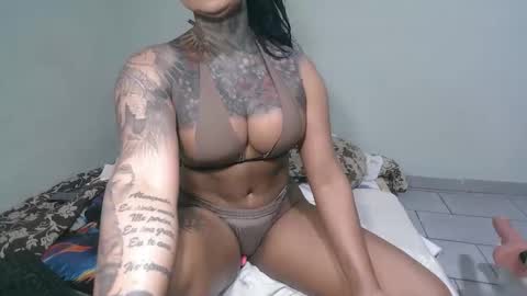 Snapshot of ink_bella chatting on October 5, 6:15 pm ink bella online show from October 5, 6:15 pm