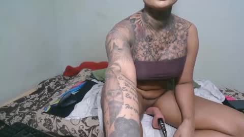 Snapshot of ink_bella chatting on December 30, 6:38 pm ink bella online show from December 30, 6:38 pm