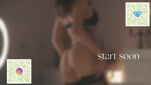 Im Senise Welcome to my room My instagram  online show from December 5, 6:45 am