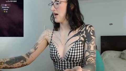 Valerie online show from February 16, 5:55 pm