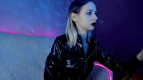 Venera  online show from February 8, 6:11 pm