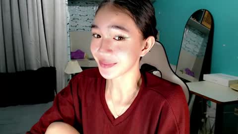 Reign online show from May 3, 6:36 pm