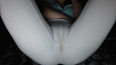 Snapshot of inocentekitty chatting on January 28, 9:19 pm Alessia online show from January 28, 9:19 pm