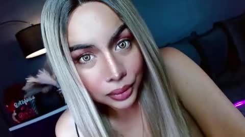 insatiable_queen16 online show from March 18, 6:25 pm