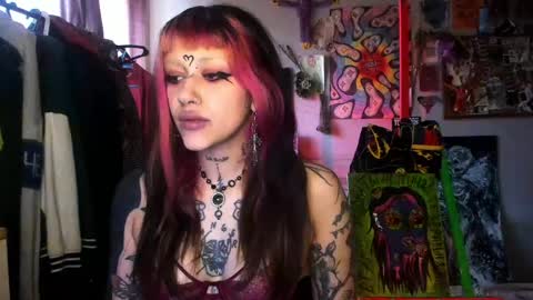 Insunnity666 online show from May 10, 10:43 am