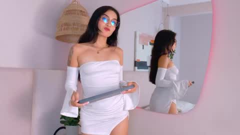 Iria online show from May 24, 2:01 pm