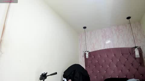 iris_77 online show from December 22, 12:01 pm