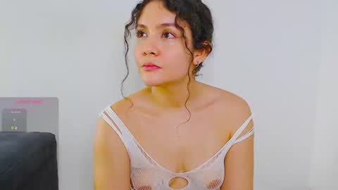 Instagram iris caprice online show from September 28, 1:58 am