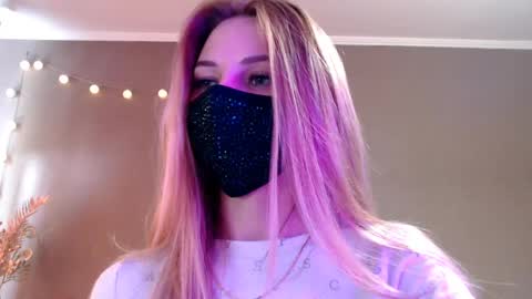 Lily online show from May 2, 2:45 pm