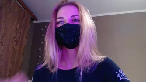 Lily online show from October 1, 5:34 pm