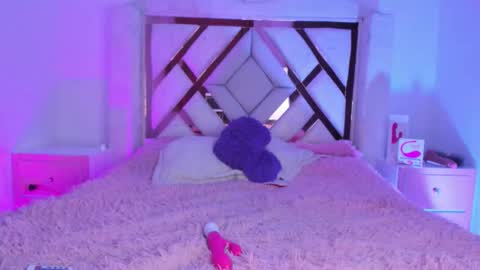  Iris  online show from March 17, 2:49 am