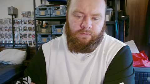 twitter theirishman205 online show from April 11, 3:38 pm
