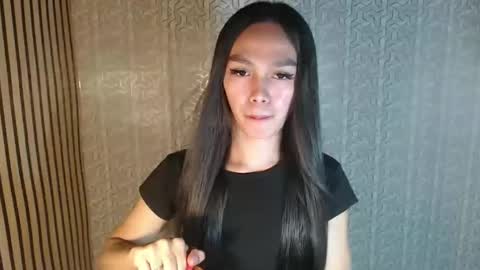 IRISH AND TRIXIE online show from April 19, 2:01 am