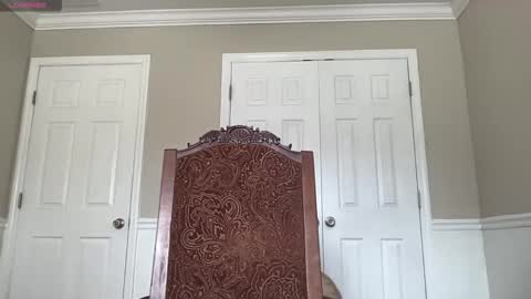 Irispink1 online show from November 21, 6:50 pm