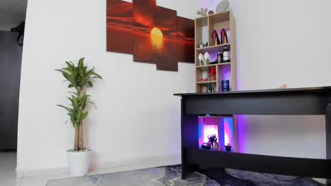 Iriss  online show from February 22, 4:40 pm