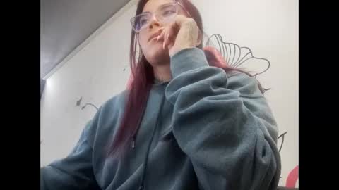 iriss_cardenas online show from May 2, 8:58 pm