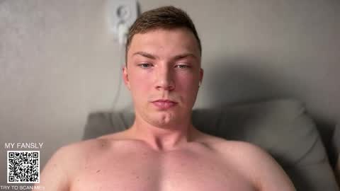 Snapshot of iron__chapman chatting on October 21, 9:18 pm Iron online show from October 21, 9:18 pm