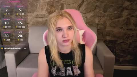 Iron Adele online show from February 5, 7:01 am