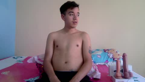 irondante01 online show from April 1, 1:41 pm