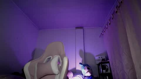 Isabella  online show from January 19, 10:03 am