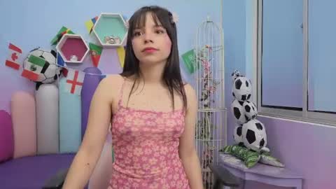 Isaa Skinny  online show from June 25, 5:12 am