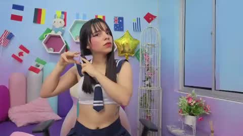 Isaa Skinny  online show from August 4, 3:46 am