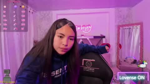 ISABELA  online show from February 21, 11:35 am