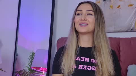 Isa online show from October 10, 4:13 pm