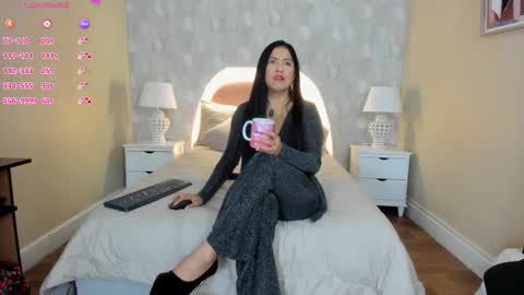 isabella__milf online show from March 27, 7:26 pm