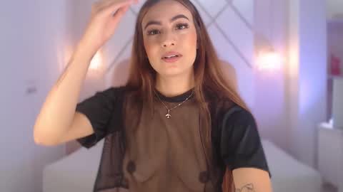 Isa  online show from October 14, 3:48 pm