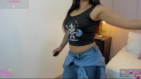 Isabel florez online show from May 10, 2:29 am
