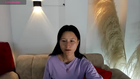 Isabella online show from March 12, 1:59 pm