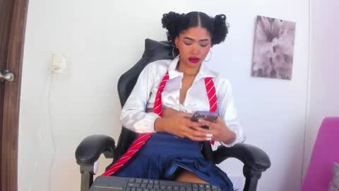 isabella online show from November 9, 1:53 am