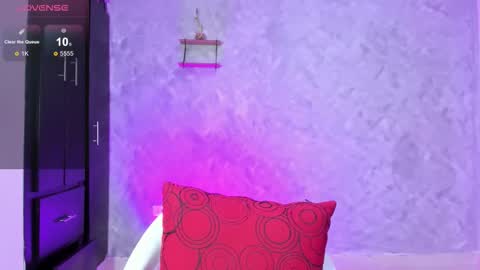 Snapshot of isabellagh1 chatting on October 16, 7:35 pm Instagram soybella01 online show from October 16, 7:35 pm