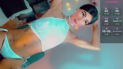 isabellagirs online show from December 19, 12:00 pm